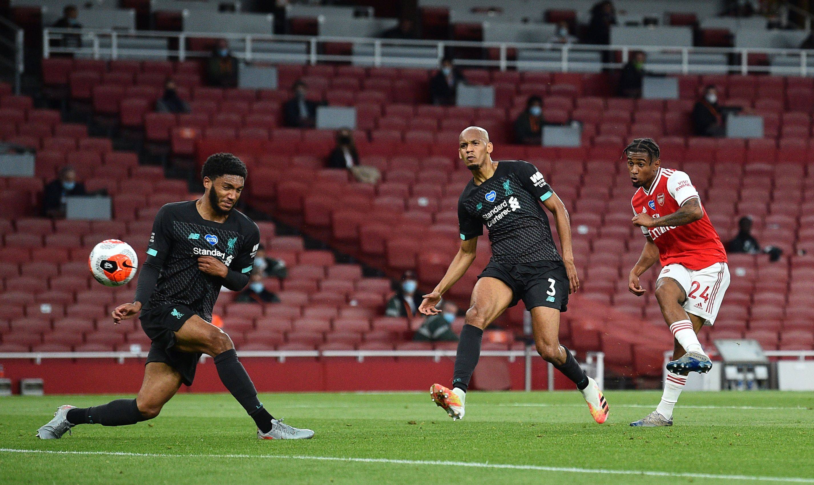 牢牢控制住 牢牢控制住